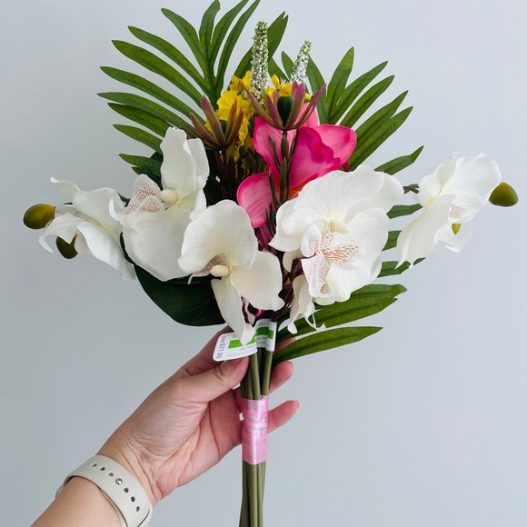 2/$20 Artificial Tropical Flower Bouquet - Picture 3 of 4